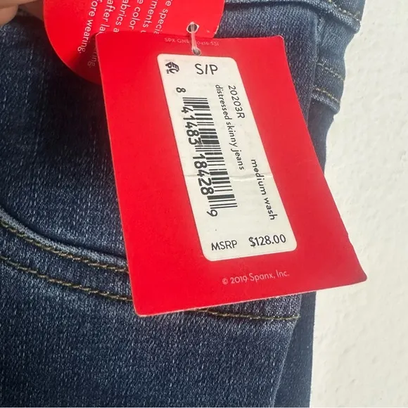 NWT Spanx Distressed Ankle Pull On Blue Jeans Size S 20203R MSRP $128